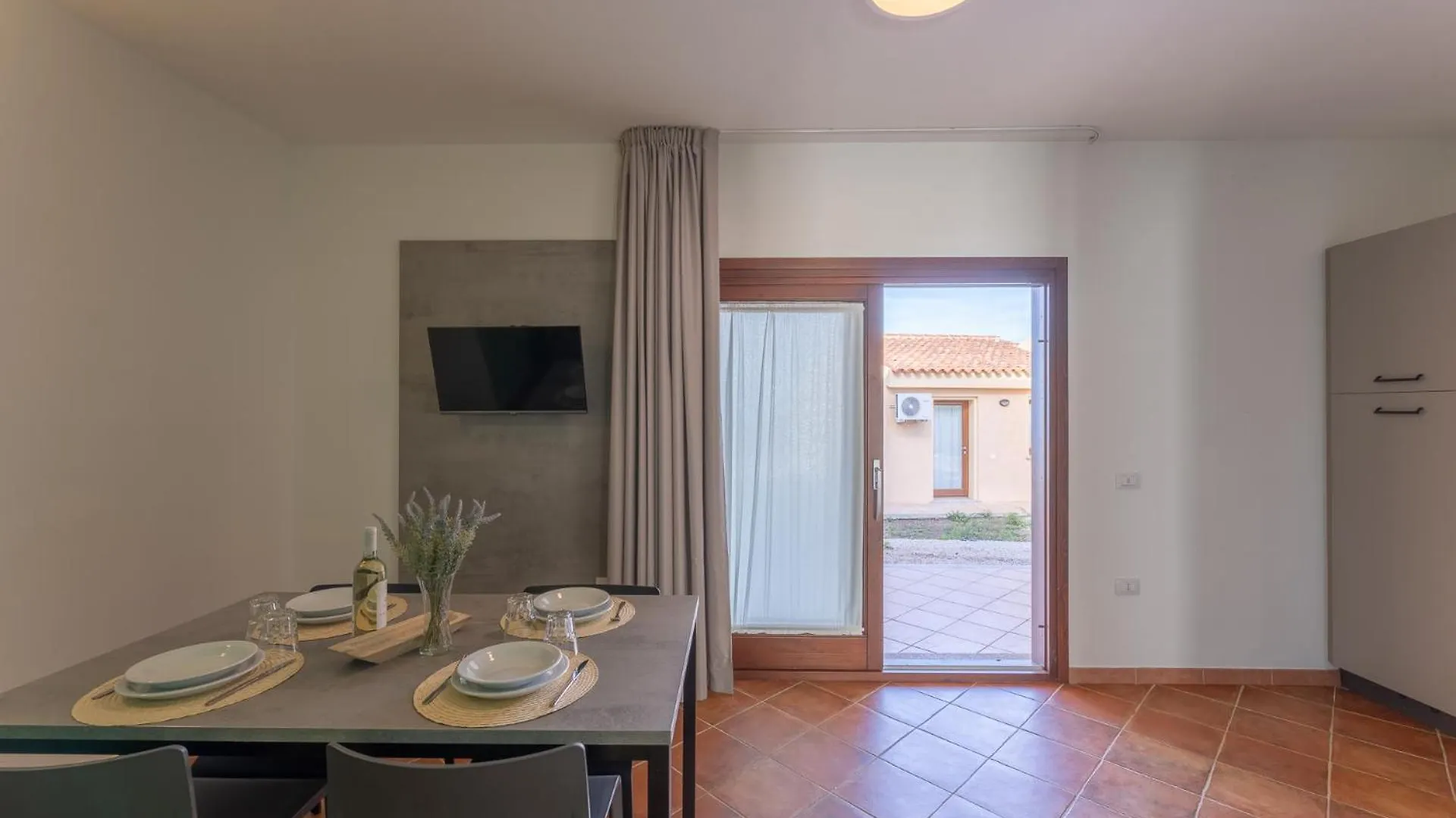 Residence Rocce Rosse Isola Rossa  Appart hôtel