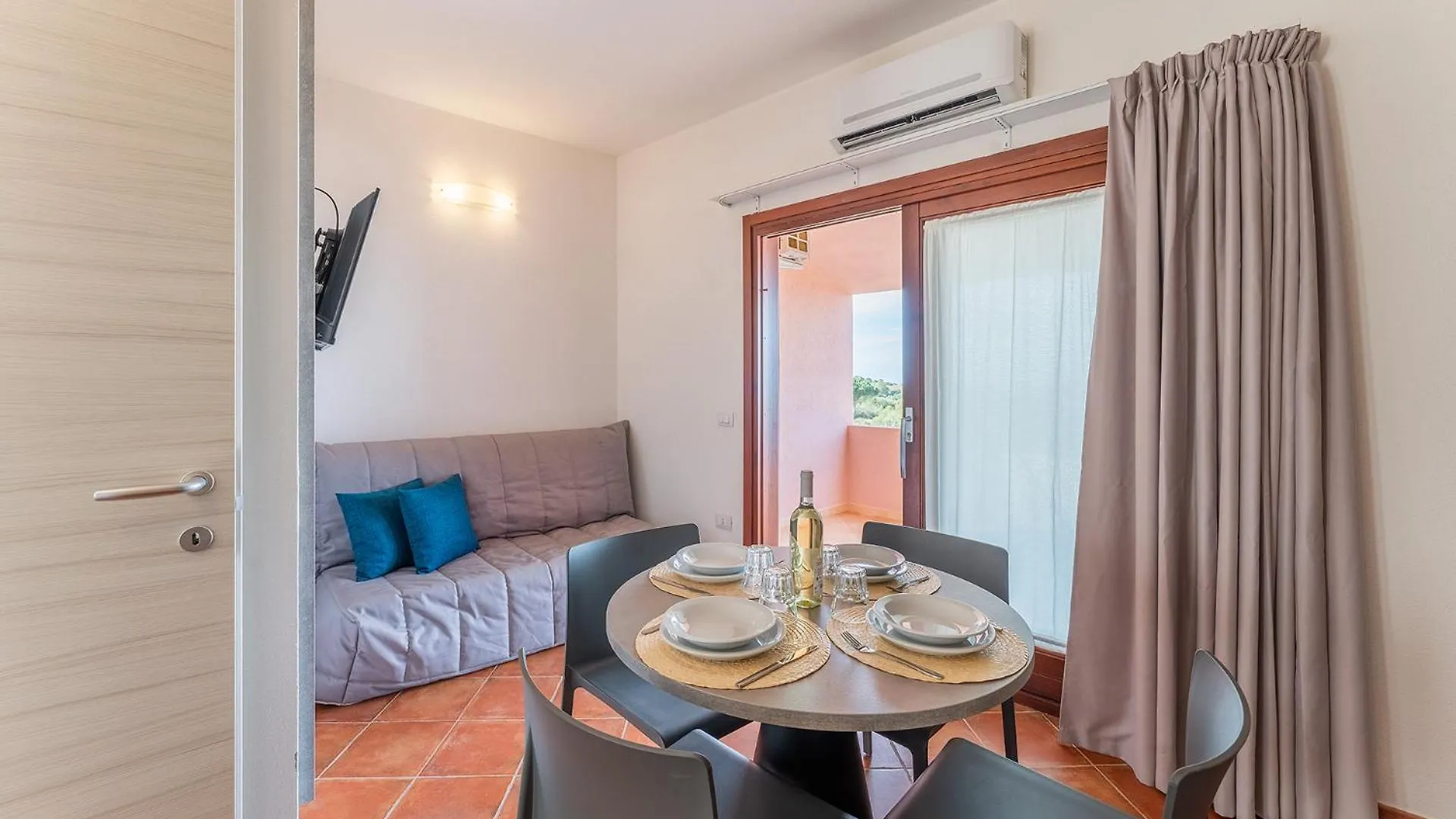 Residence Rocce Rosse Isola Rossa  Lägenhetshotell