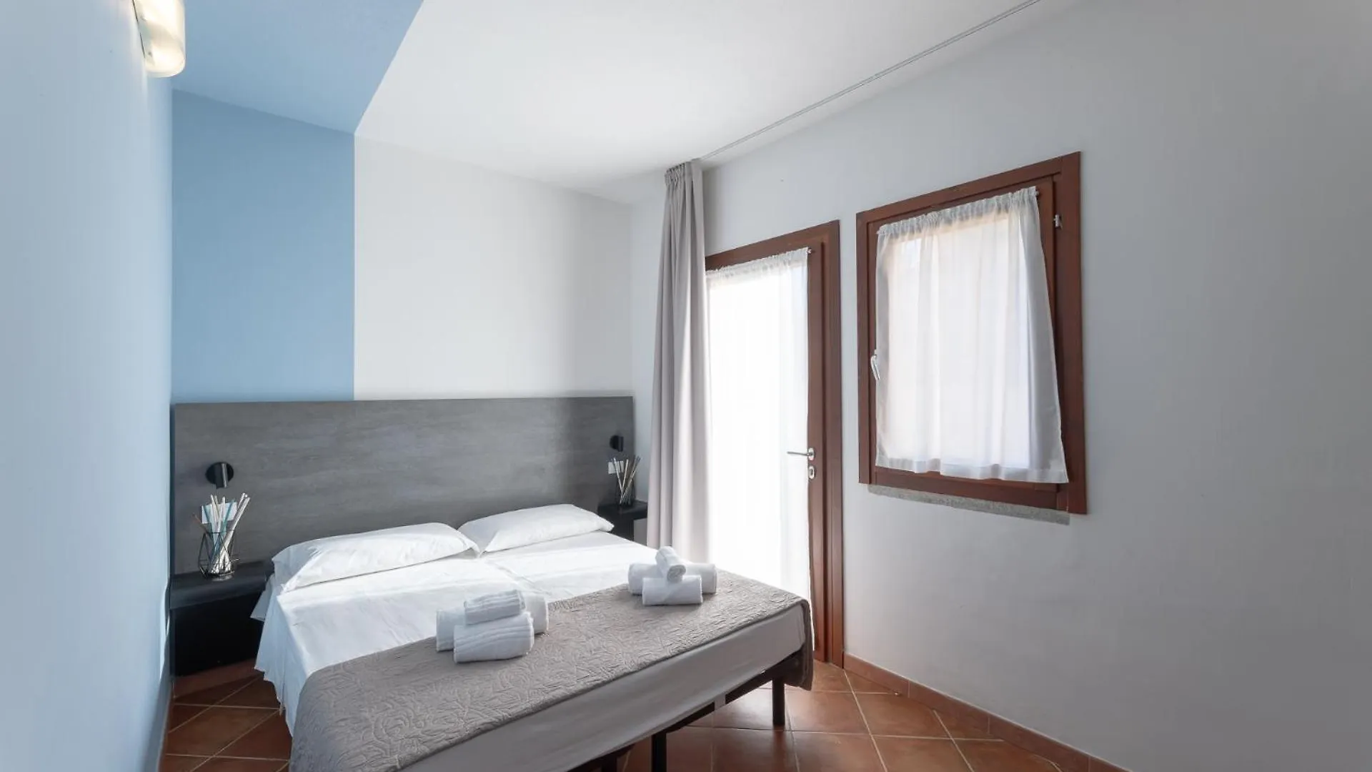 Lägenhetshotell Residence Rocce Rosse Isola Rossa